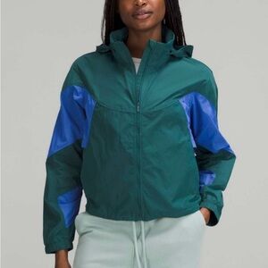 Lululemon Evergreen Cropped Hoodie - windbreaker size 6, Jasper-Wild Indigo